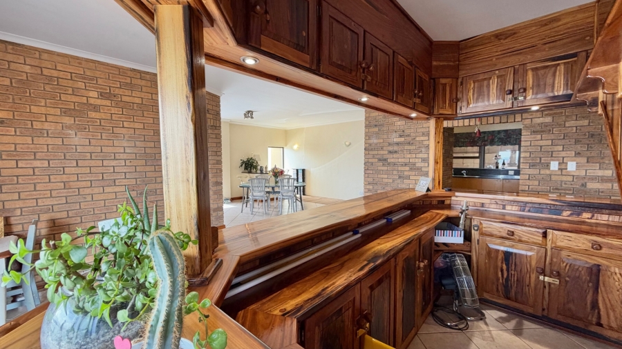 3 Bedroom Property for Sale in Mountainside Western Cape